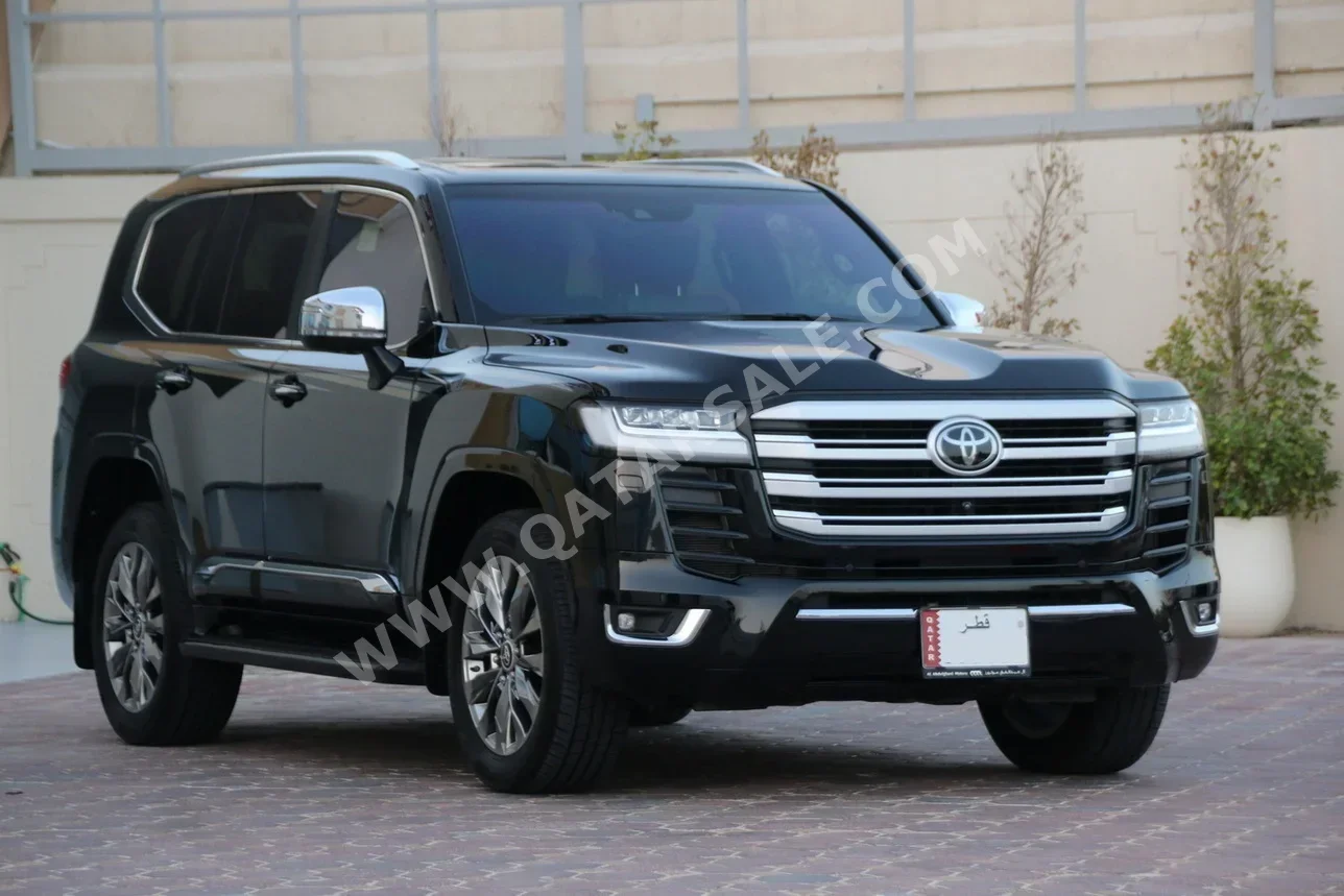 Toyota  Land Cruiser  VXR Twin Turbo  2024  Automatic  19,000 Km  6 Cylinder  Four Wheel Drive (4WD)  SUV  Black  With Warranty