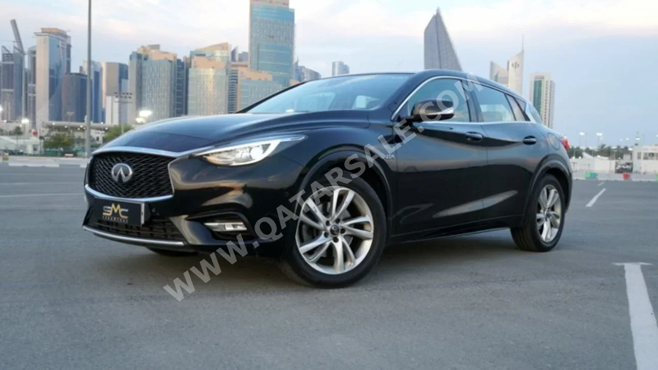 Infiniti  Q  30  2017  Automatic  116,000 Km  4 Cylinder  All Wheel Drive (AWD)  SUV  Black