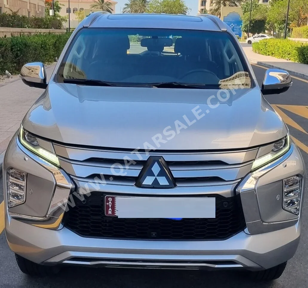 Mitsubishi  Pajero  Montero Sport  2020  Automatic  76,000 Km  6 Cylinder  Four Wheel Drive (4WD)  SUV  Silver  With Warranty