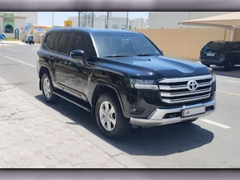 Toyota  Land Cruiser  GXR Twin Turbo  2022  Automatic  98,000 Km  6 Cylinder  Four Wheel Drive (4WD)  SUV  Black