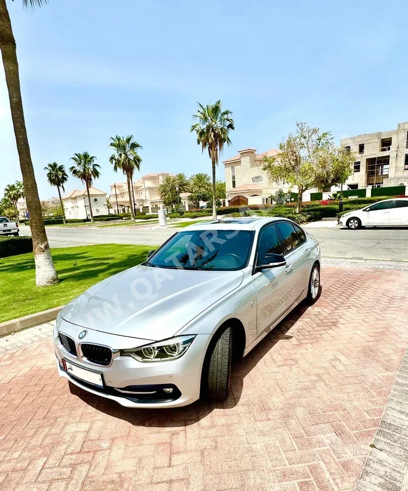 BMW  3-Series  330i  2016  Automatic  106,500 Km  4 Cylinder  Rear Wheel Drive (RWD)  Sedan  Gray