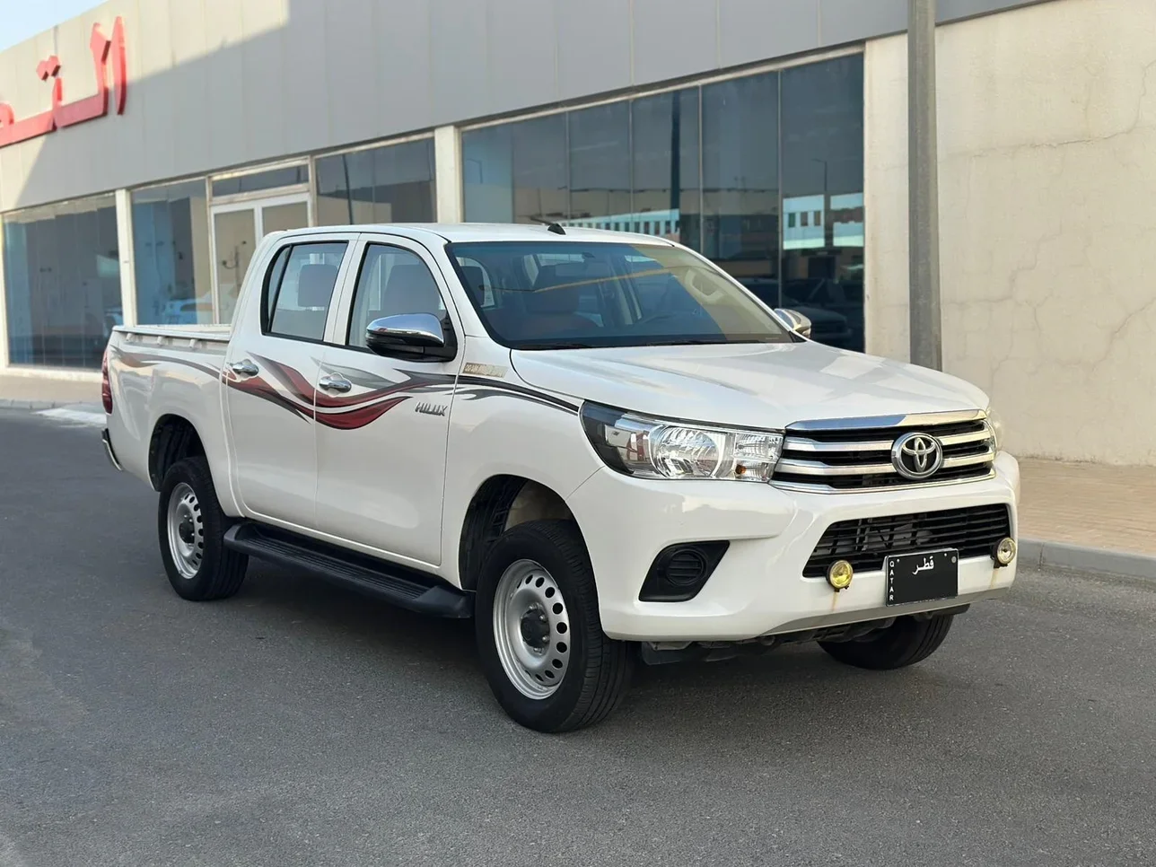 Toyota  Hilux  2020  Automatic  85,000 Km  4 Cylinder  Four Wheel Drive (4WD)  Pick Up  White