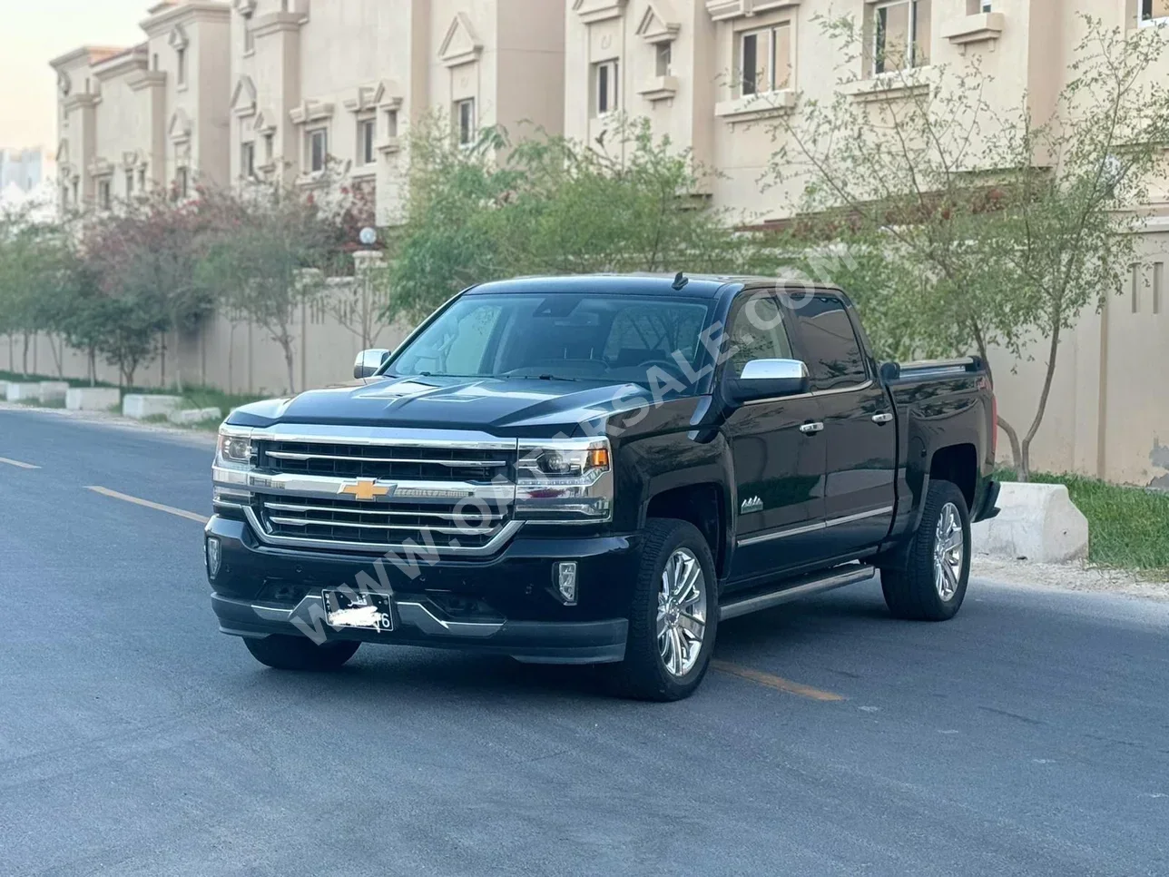 Chevrolet  Silverado  High Country  2018  Automatic  207,000 Km  8 Cylinder  Four Wheel Drive (4WD)  Pick Up  Black