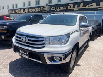 Toyota  Hilux  2020  Automatic  100,000 Km  4 Cylinder  Four Wheel Drive (4WD)  Pick Up  White