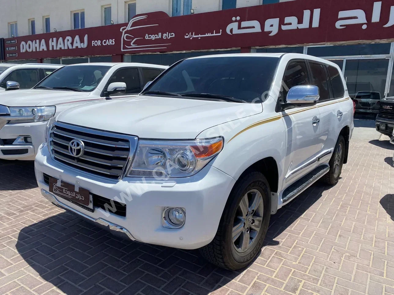Toyota  Land Cruiser  VXR  2014  Automatic  430,000 Km  8 Cylinder  Four Wheel Drive (4WD)  SUV  White