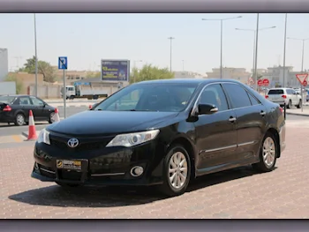تويوتا  كامري  جي ال اكس  2012  اوتوماتيك  195,000 كم  4 سلندر  سحب امامي  سيدان  أسود