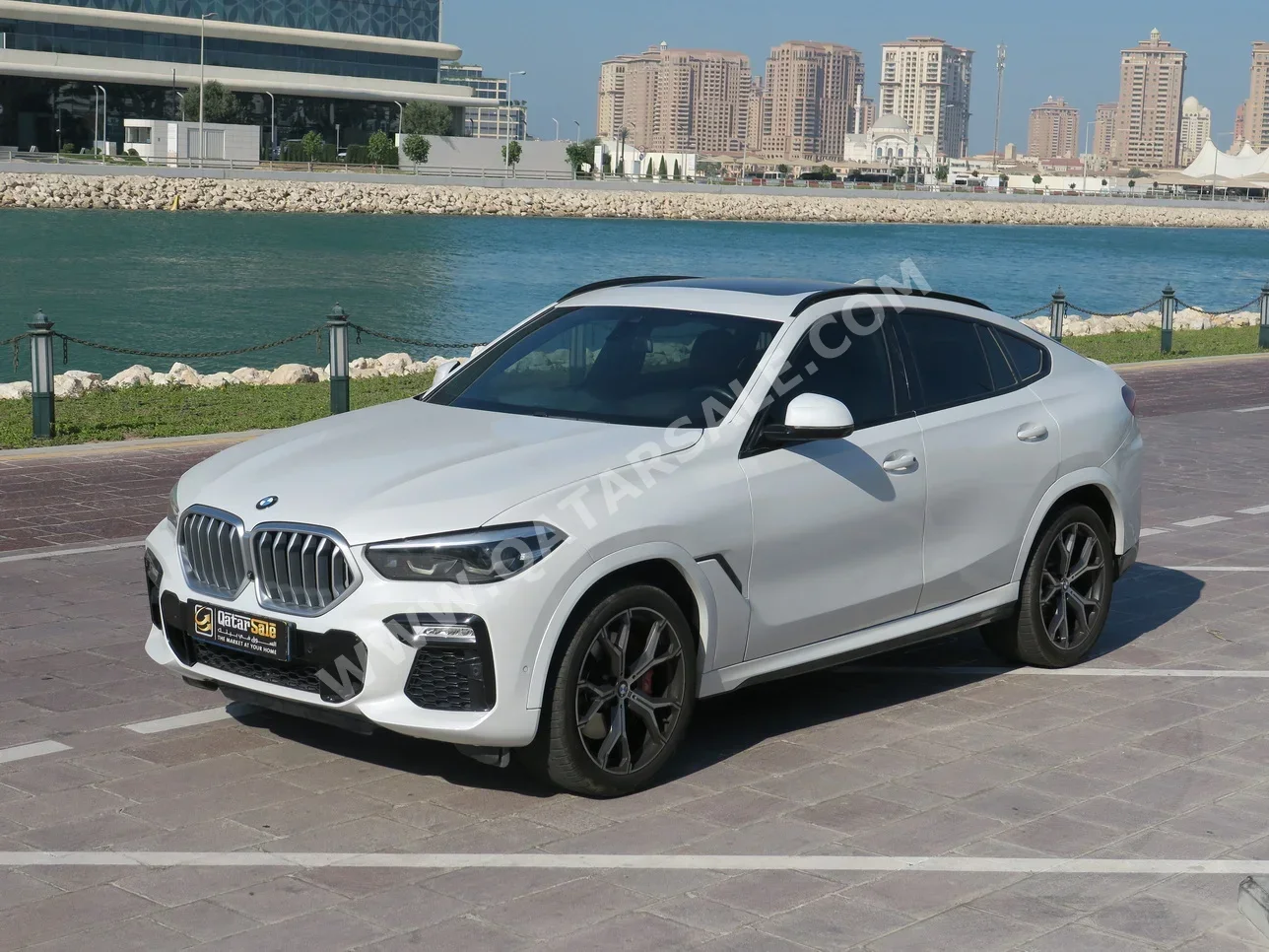 BMW  X-Series  X6  2021  Automatic  52,000 Km  6 Cylinder  Four Wheel Drive (4WD)  SUV  White