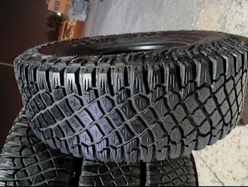 Tire & Rims Goodyear Made in United States of America (USA) /  4 Seasons  3157017 mm  17"