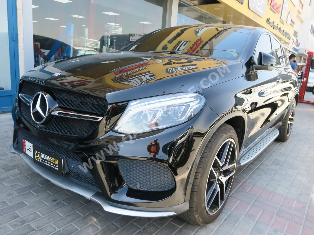 مرسيدس - بنز  جي ال اي  43 AMG  2017  اوتوماتيك  183,000 كم  6 سلندر  دفع رباعي  اس يو في  أسود