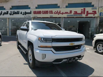 Chevrolet  Silverado  LT  2016  Automatic  310,000 Km  8 Cylinder  Four Wheel Drive (4WD)  Pick Up  White
