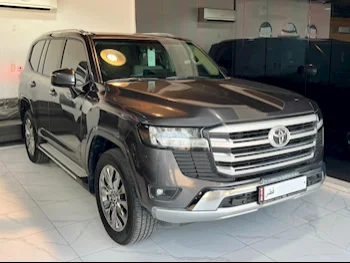 Toyota  Land Cruiser  GXR Twin Turbo  2024  Automatic  26,000 Km  6 Cylinder  Four Wheel Drive (4WD)  SUV  Gray  With Warranty