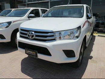 Toyota  Hilux  2021  Automatic  115,000 Km  4 Cylinder  Four Wheel Drive (4WD)  Pick Up  White