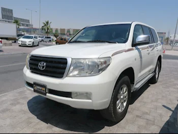 Toyota  Land Cruiser  G Limited  2011  Automatic  435,000 Km  6 Cylinder  Four Wheel Drive (4WD)  SUV  White