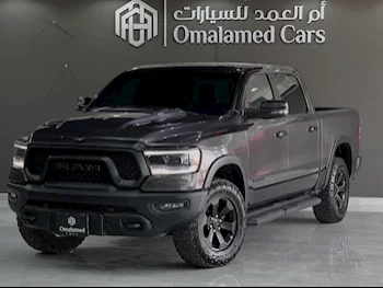 دودج  رام  1500  2023  اوتوماتيك  6,200 كم  8 سلندر  دفع رباعي  بيكب  رمادي  تحت الضمان