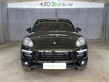 Porsche  Cayenne  S  2016  Automatic  25,000 Km  8 Cylinder  Four Wheel Drive (4WD)  SUV  Black