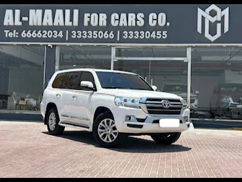 Toyota  Land Cruiser  GXR  2019  Automatic  225,000 Km  6 Cylinder  Four Wheel Drive (4WD)  SUV  White