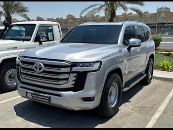 Toyota  Land Cruiser  VX  2022  Automatic  135,000 Km  6 Cylinder  Four Wheel Drive (4WD)  SUV  Silver  With Warranty