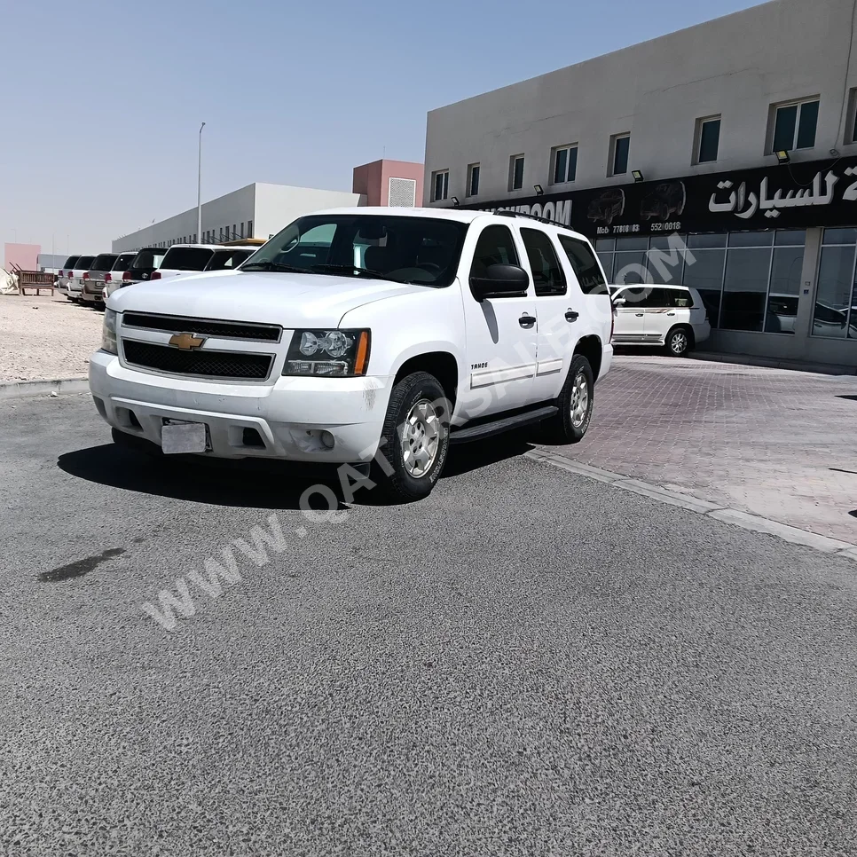 Chevrolet  Tahoe  2012  Automatic  287,000 Km  8 Cylinder  Four Wheel Drive (4WD)  SUV  White