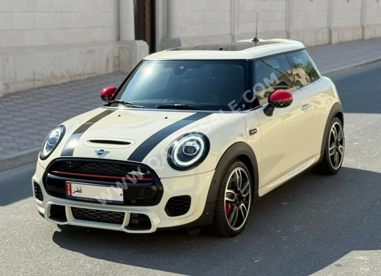 Mini  Cooper  JCW  2019  Automatic  28,000 Km  4 Cylinder  Front Wheel Drive (FWD)  Hatchback  Beige