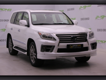 Lexus  LX  570  2015  Automatic  247,000 Km  8 Cylinder  Four Wheel Drive (4WD)  SUV  White