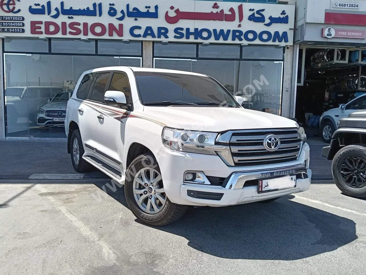 Toyota  Land Cruiser  GXR  2018  Automatic  174,000 Km  8 Cylinder  Four Wheel Drive (4WD)  SUV  White