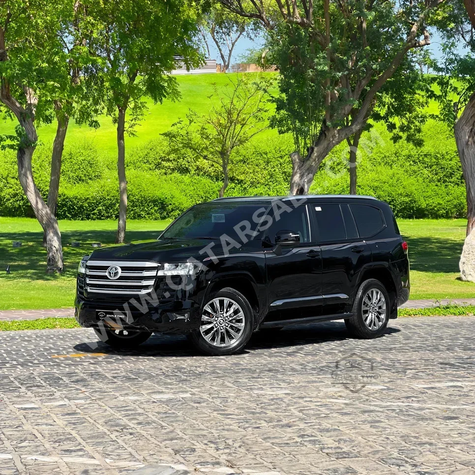 Toyota  Land Cruiser  GXR Twin Turbo  2024  Automatic  22,000 Km  6 Cylinder  Four Wheel Drive (4WD)  SUV  Black  With Warranty