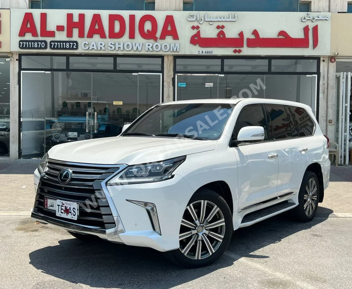  Lexus  LX  570  2016  Automatic  91,000 Km  8 Cylinder  Four Wheel Drive (4WD)  SUV  White  With Warranty