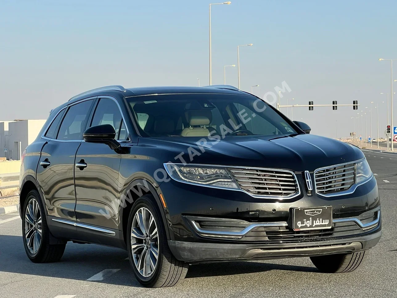 Lincoln  MKX  2016  Automatic  86,000 Km  6 Cylinder  Four Wheel Drive (4WD)  SUV  Black