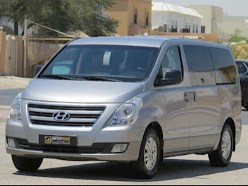 Hyundai  Van H1  2016  Automatic  65,000 Km  4 Cylinder  Front Wheel Drive (FWD)  Special Needs  Gray
