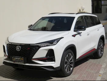 تشانجان  سي اس  75 بلس  2022  اوتوماتيك  37,000 كم  4 سلندر  دفع كلي مستمر  اس يو في  أبيض  تحت الضمان