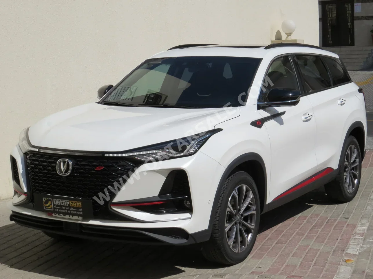 تشانجان  سي اس  75 بلس  2022  اوتوماتيك  37,000 كم  4 سلندر  دفع كلي مستمر  اس يو في  أبيض  تحت الضمان