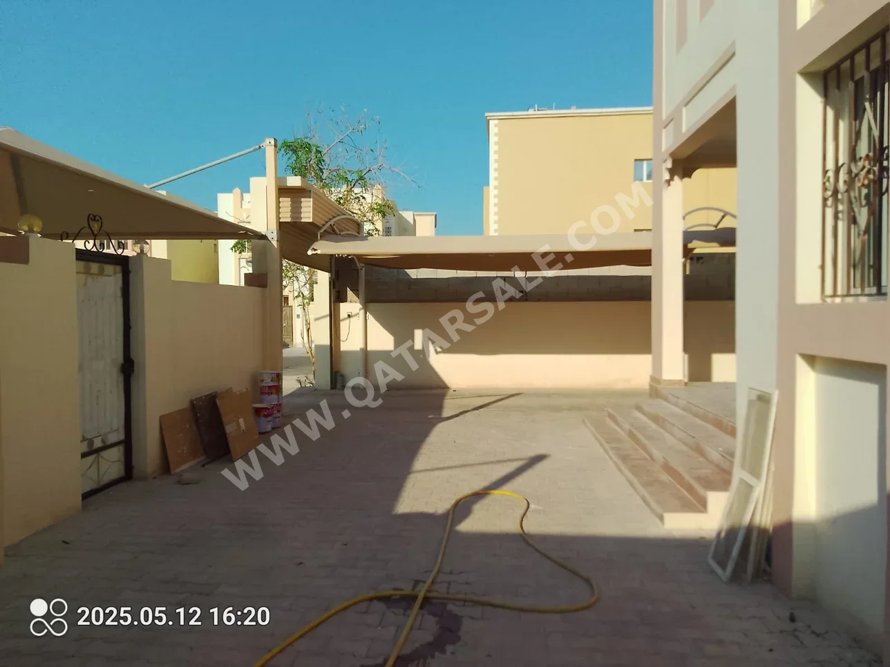 Family Residential  - Not Furnished  - Umm Salal  - Izghawa  - 5 Bedrooms