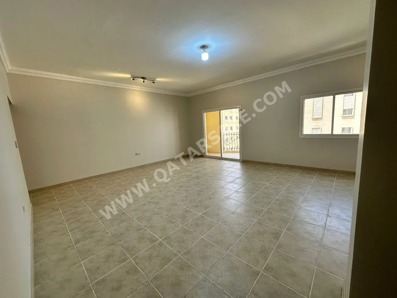 2 Bedrooms  Apartment  in Doha -  Fereej Bin Mahmoud  Not Furnished