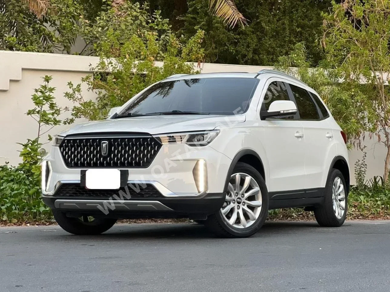 Bestune  T33  2022  Automatic  44,000 Km  4 Cylinder  Front Wheel Drive (FWD)  SUV  White  With Warranty