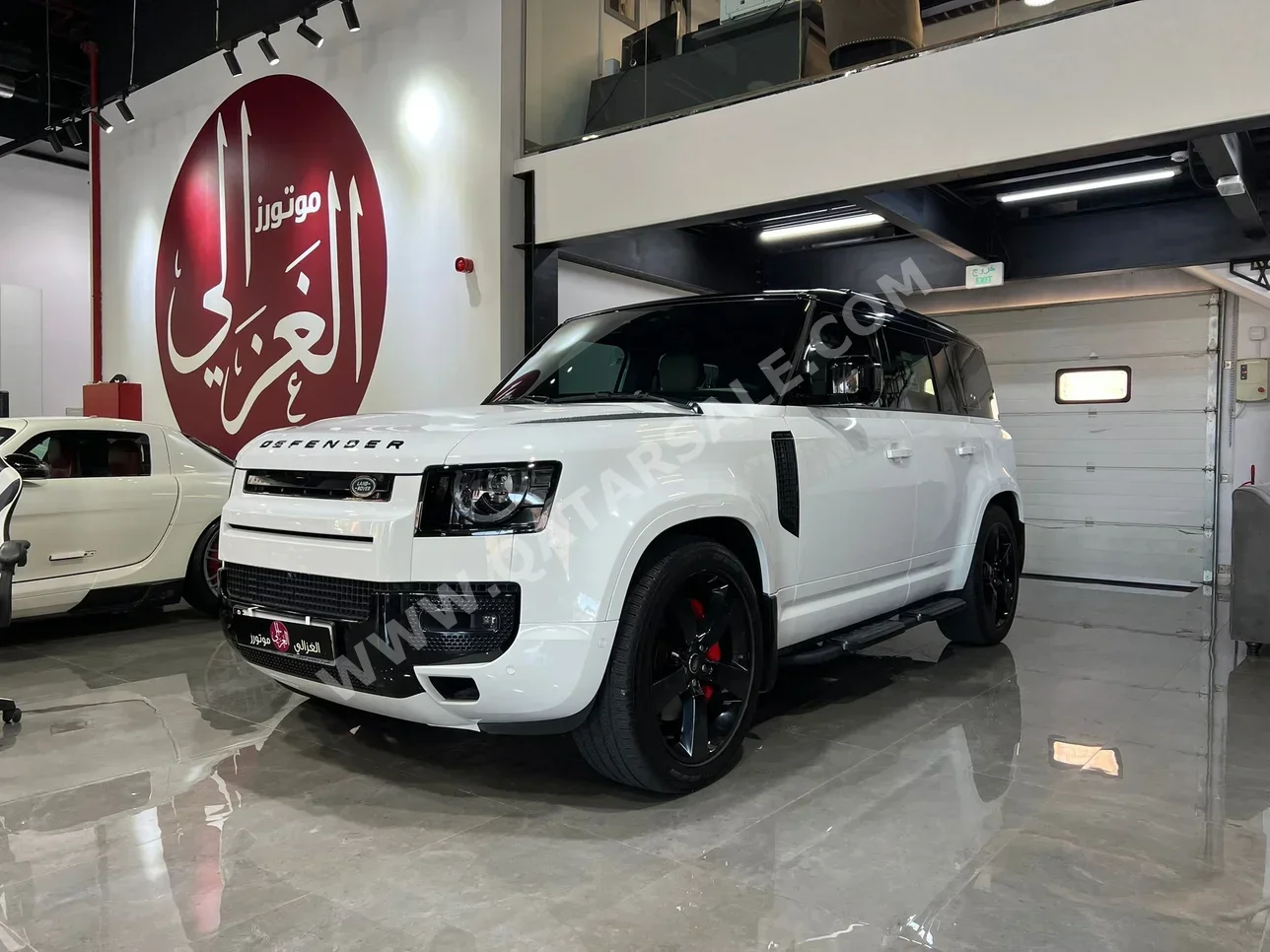 Land Rover  Defender  110 HSE  2023  Automatic  23,000 Km  6 Cylinder  Four Wheel Drive (4WD)  SUV  White  With Warranty