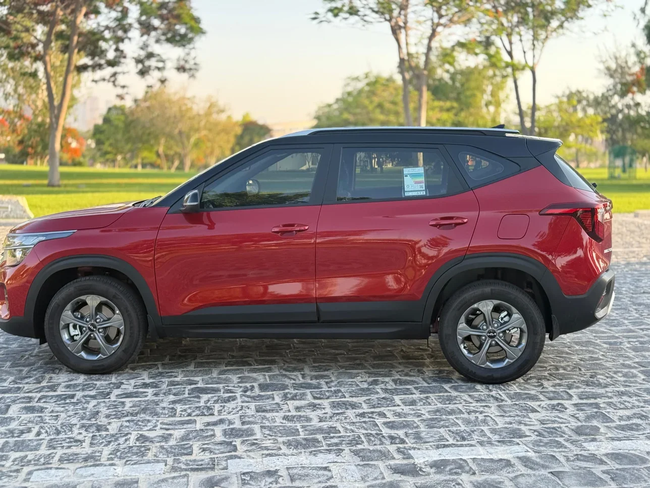 كيا  سيلتوس  إس يو في 4 في 4  أحمر  2025