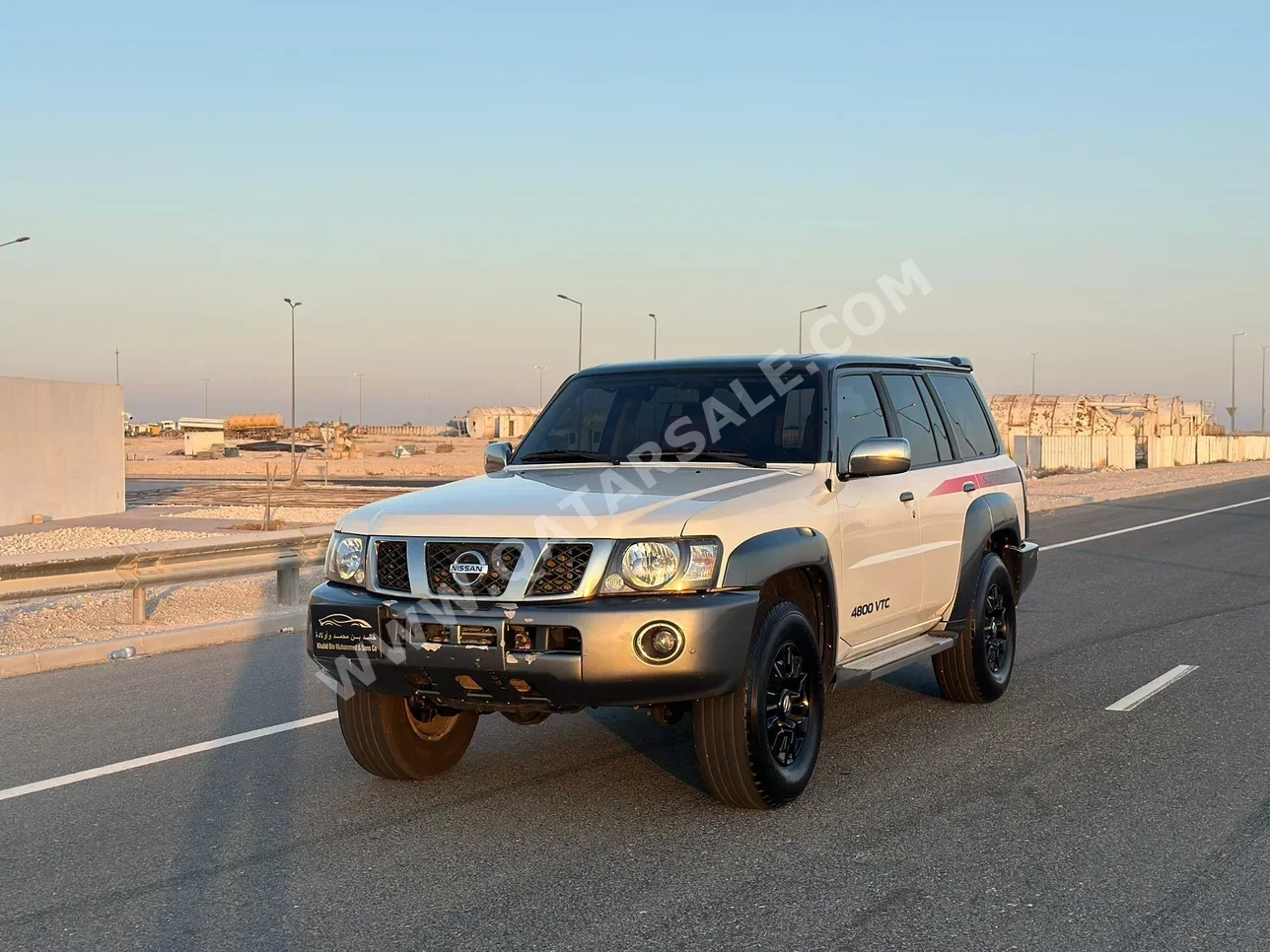 Nissan  Patrol  Super Safari  2018  Automatic  124,000 Km  6 Cylinder  Four Wheel Drive (4WD)  SUV  White