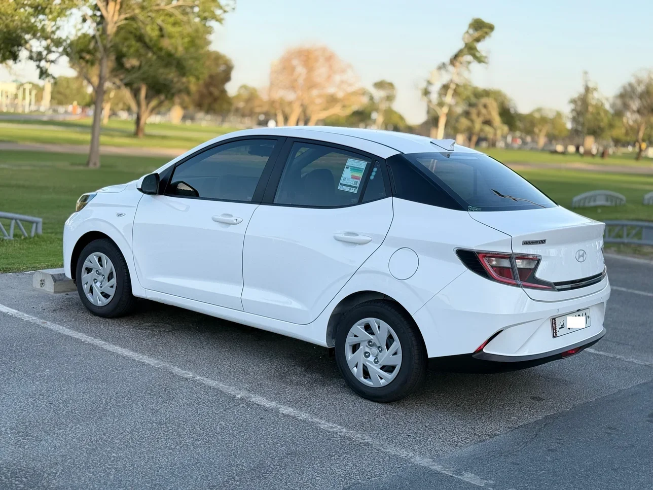 هيونداي  جراند اي 110  سيدان  أبيض  2025