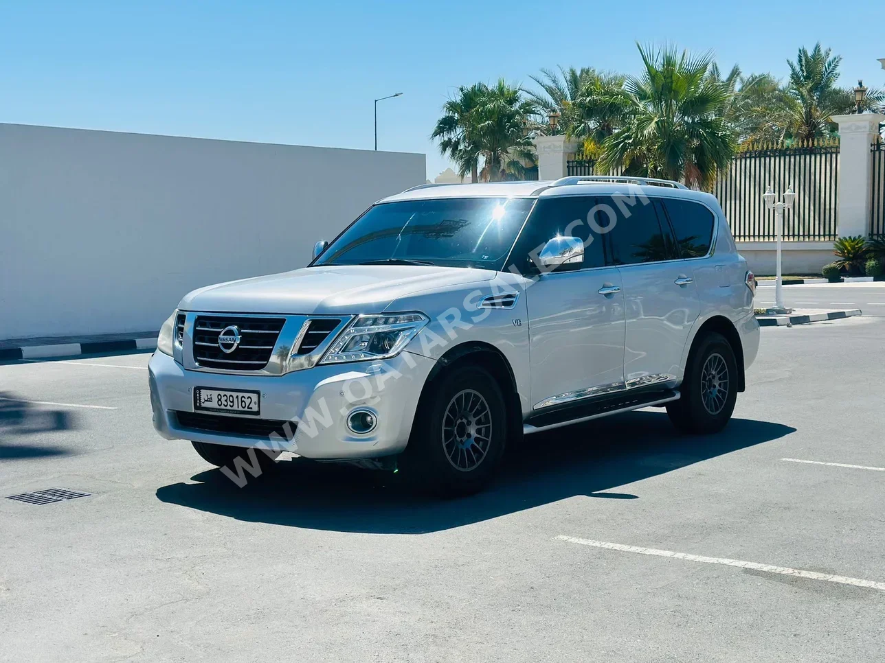 Nissan  Patrol  SE  2015  Automatic  234,000 Km  8 Cylinder  Four Wheel Drive (4WD)  SUV  Silver