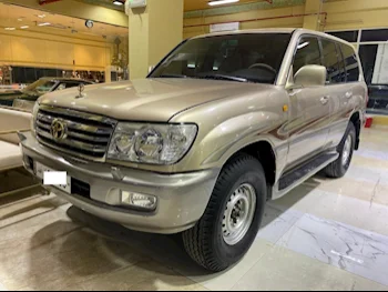 Toyota  Land Cruiser  GXR  2006  Automatic  380,000 Km  6 Cylinder  Four Wheel Drive (4WD)  SUV  Gold