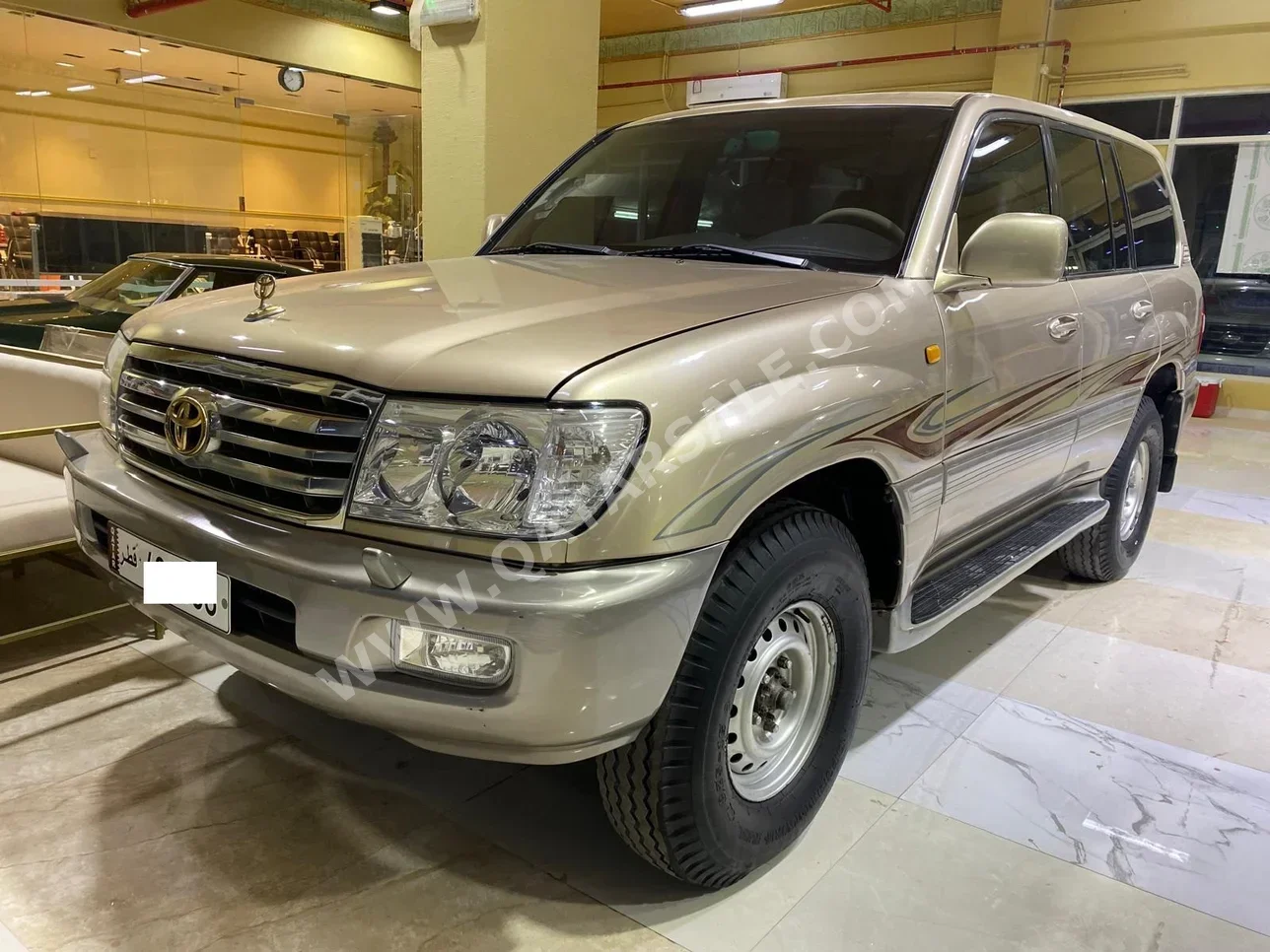Toyota  Land Cruiser  GXR  2006  Automatic  380,000 Km  6 Cylinder  Four Wheel Drive (4WD)  SUV  Gold