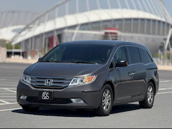 Honda  Odyssey  2013  Automatic  205,000 Km  6 Cylinder  Front Wheel Drive (FWD)  Van / Bus  Gray