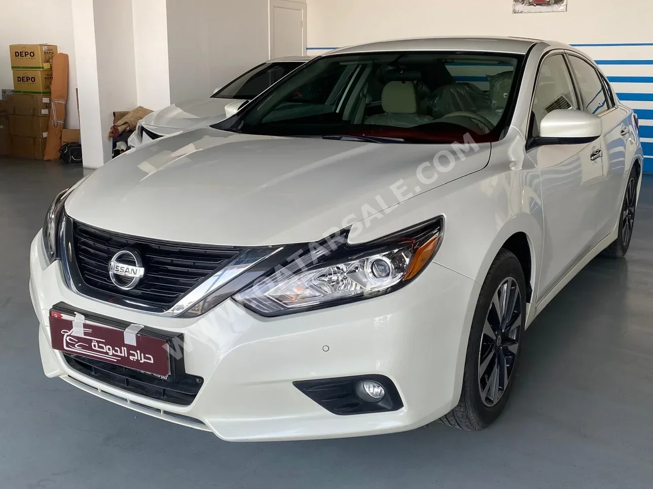 Nissan  Altima  2017  Automatic  4,000 Km  4 Cylinder  Front Wheel Drive (FWD)  Sedan  White  With Warranty
