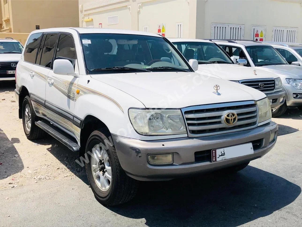 Toyota  Land Cruiser  GXR  2003  Automatic  469,000 Km  8 Cylinder  Four Wheel Drive (4WD)  SUV  White