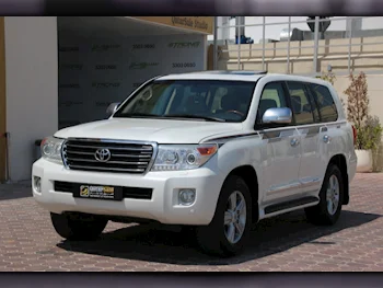  Toyota  Land Cruiser  GXR  2014  Automatic  370,000 Km  8 Cylinder  Four Wheel Drive (4WD)  SUV  Pearl  With Warranty