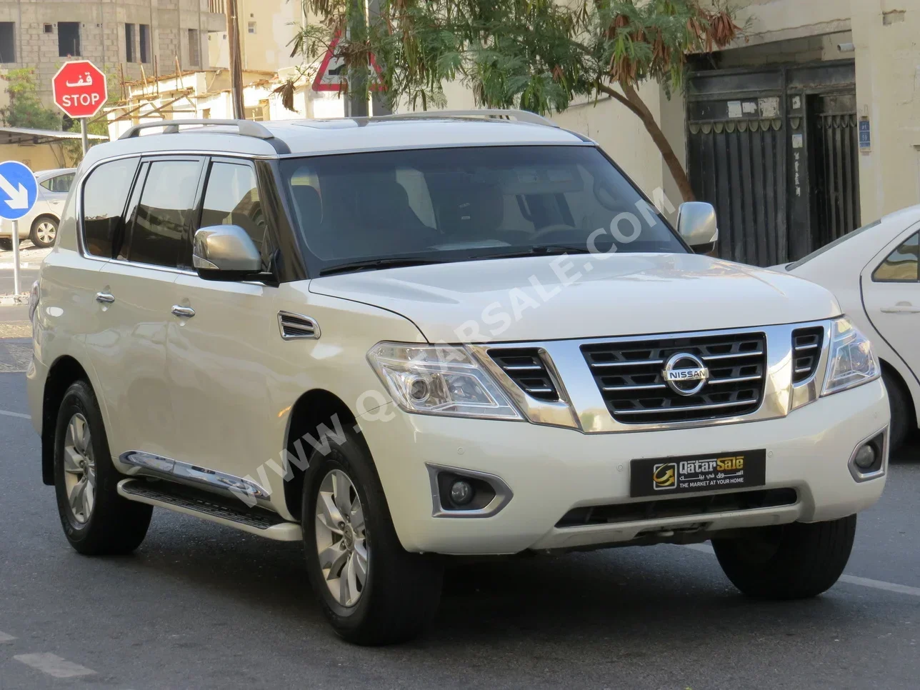 Nissan  Patrol  SE  2012  Automatic  387,000 Km  8 Cylinder  Four Wheel Drive (4WD)  SUV  White