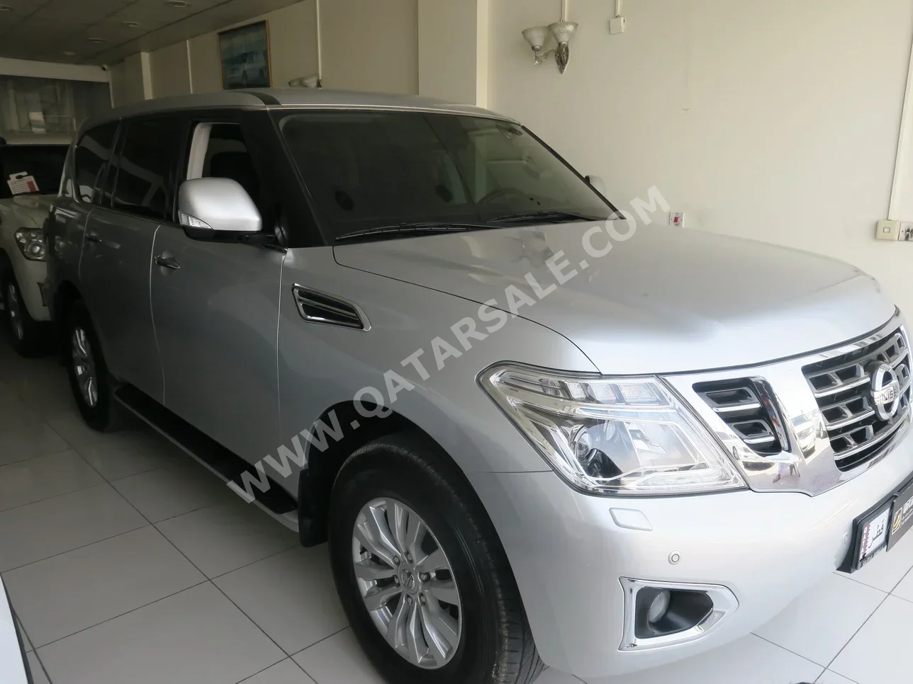Nissan  Patrol  SE  2019  Automatic  179,000 Km  8 Cylinder  Four Wheel Drive (4WD)  SUV  Silver