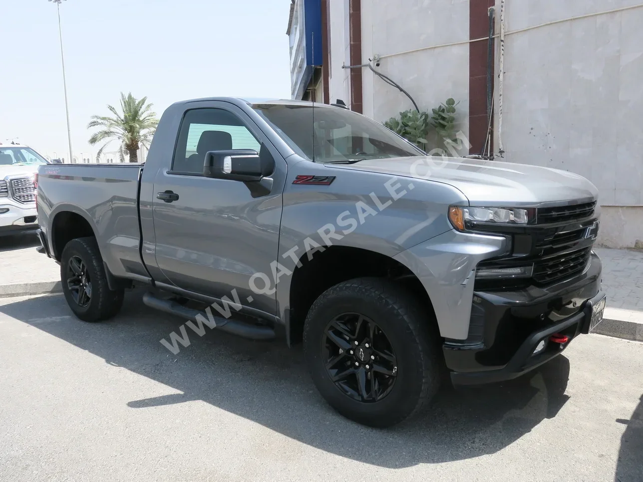 Chevrolet  Silverado  Trail Boss  2021  Automatic  78,000 Km  8 Cylinder  Four Wheel Drive (4WD)  Pick Up  Gray  With Warranty