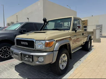 Toyota  Land Cruiser  LX  2023  Manual  121,000 Km  8 Cylinder  Four Wheel Drive (4WD)  Pick Up  Beige