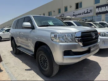 Toyota  Land Cruiser  G  2018  Automatic  277,000 Km  6 Cylinder  Four Wheel Drive (4WD)  SUV  Silver
